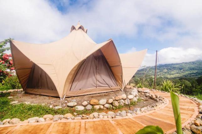 Holos Retreat Center: The Entire Ridge Basecamp Baru Luaran gambar