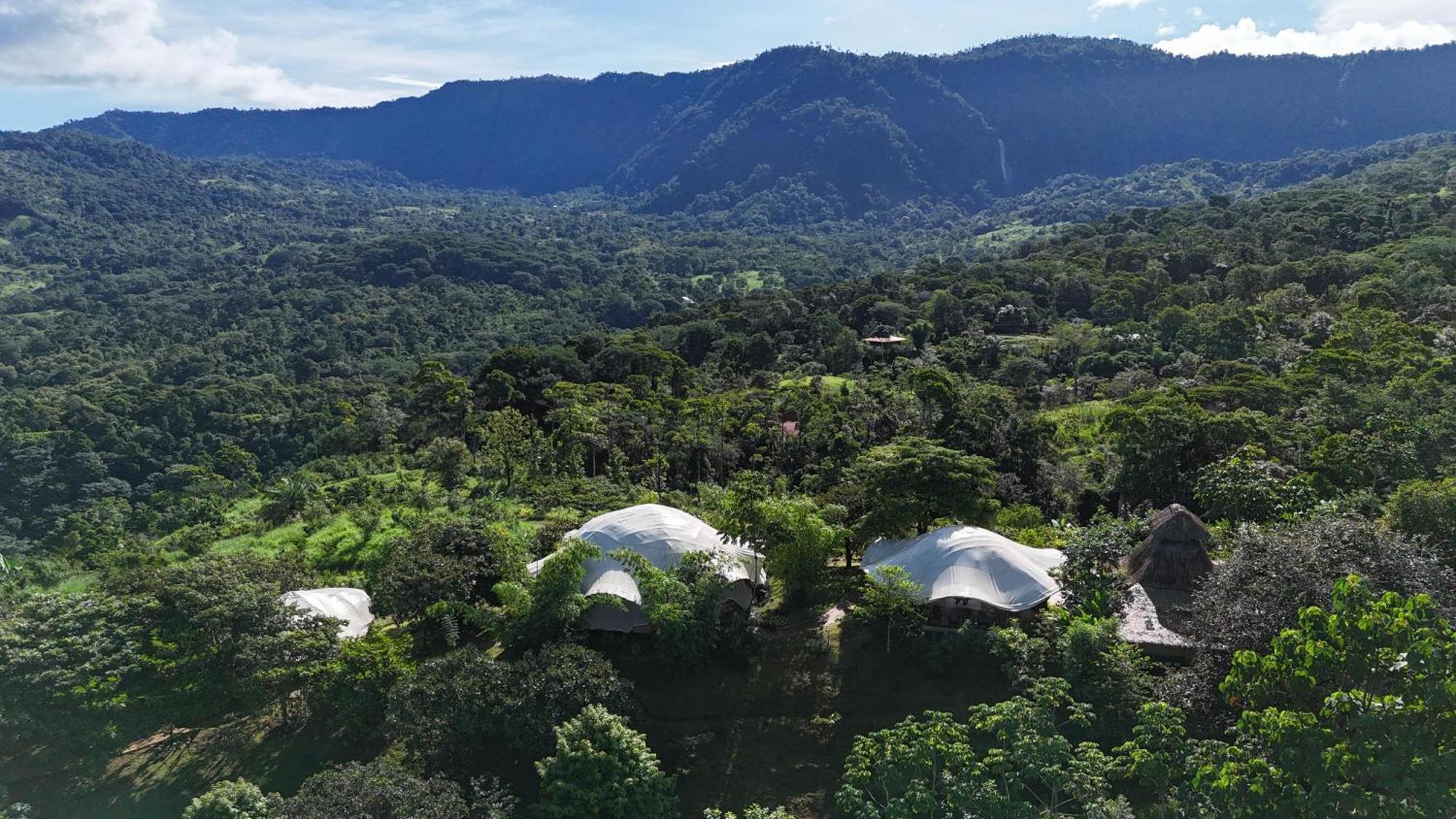 Holos Retreat Center: The Entire Ridge Basecamp Baru Luaran gambar