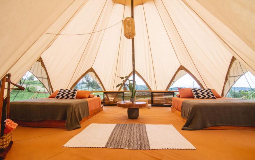 Holos Retreat Center: The Entire Ridge Basecamp Baru Luaran gambar