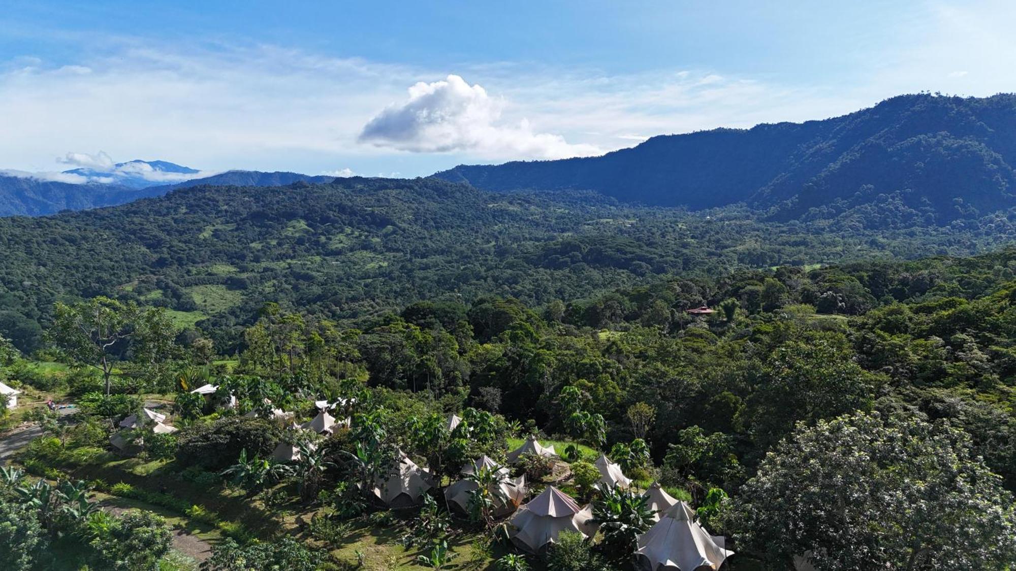 Holos Retreat Center: The Entire Ridge Basecamp Baru Luaran gambar